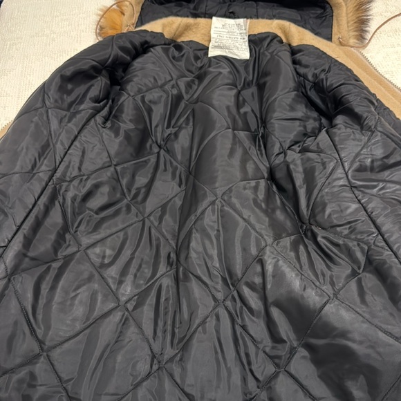 Vintage 1970’s James Bay Wool Coat w/Fur Hood & Leather Trim - Picture 12 of 12